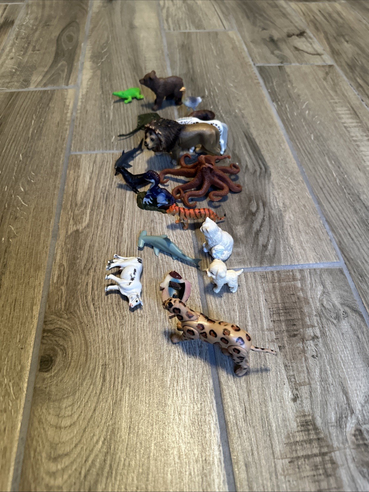Huge Lot of Animals Insects Bugs Fish 12 Oz Of Plastic Rubber Small Medium Sized