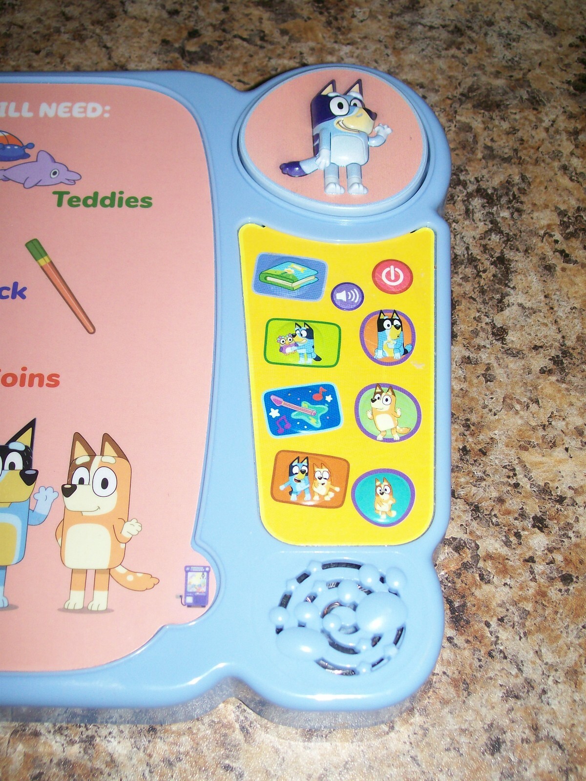 VTech 80-541200 Bluey Bluey’s Book of Games Plays Music, Lights Flash & Talks
