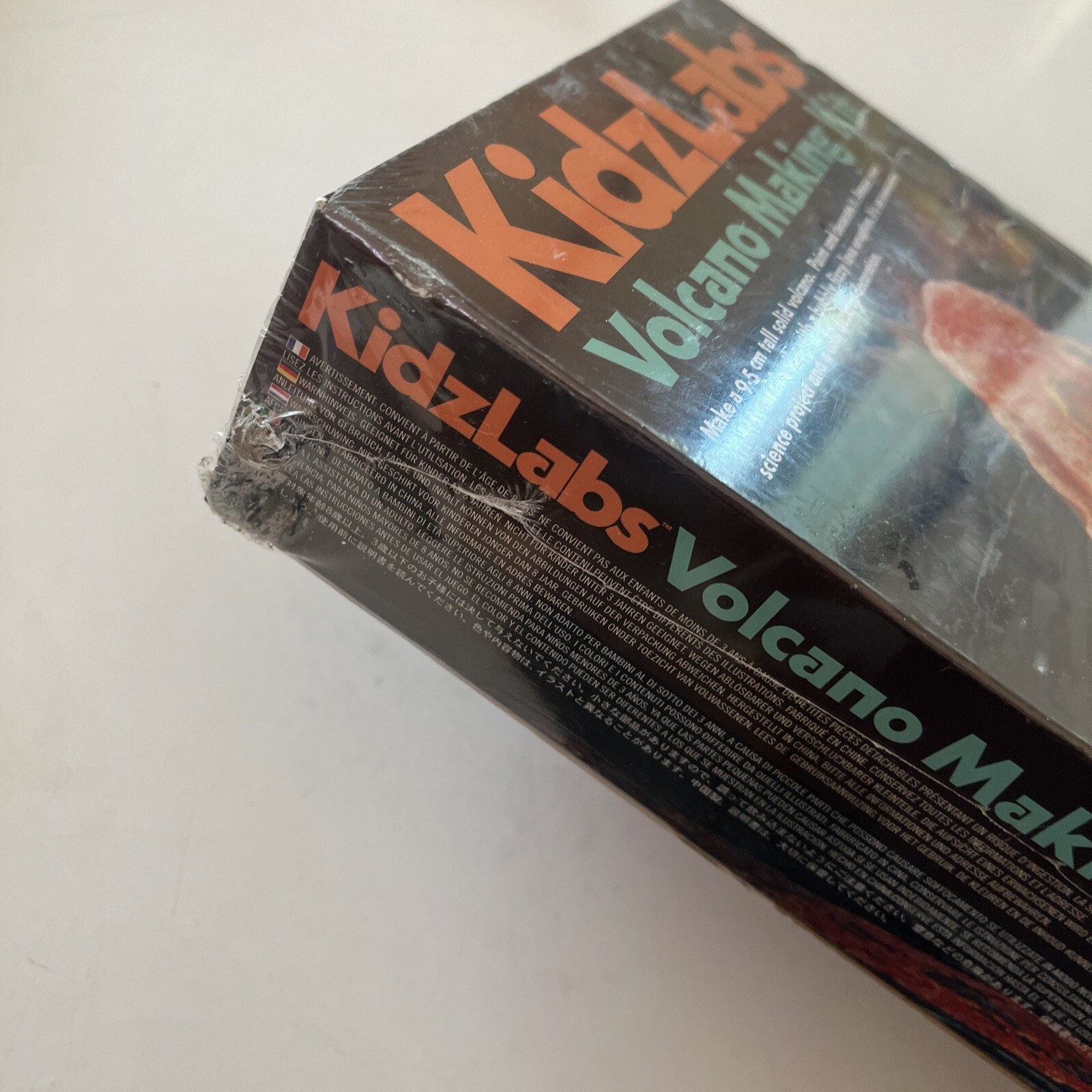 *New* 4M Volcano Making Kit KidzLabs Science Kit Make A 9.5cm Tall Solid Volcano