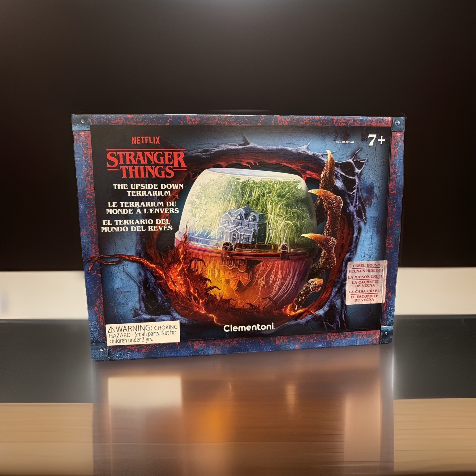 Netflix Stranger Things The Upside Down Terrarium, New in Box