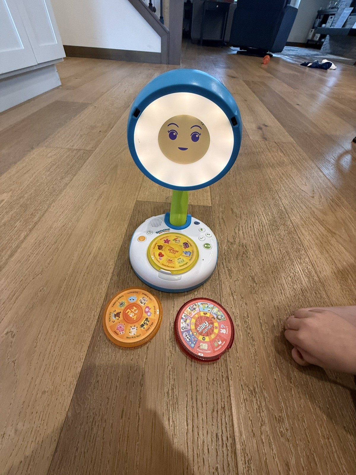VTech Storytime w Sunny Toy Talking Lamp w 3 Story Discs. Kids educational works