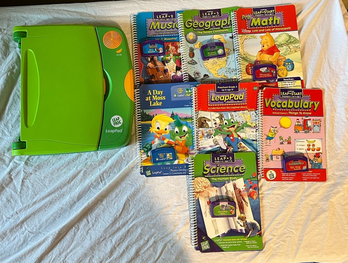 LeapFrog LeapPad Learning System + 6 Books & Cartridges Bundle Tested Works