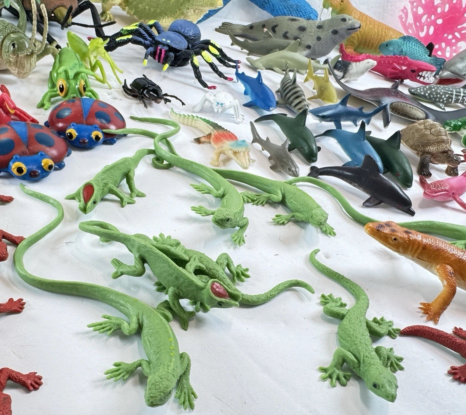 Lot Of 75+ Toy Figures Insects Reptiles Sea Life Ocean Animals Bulk Educational