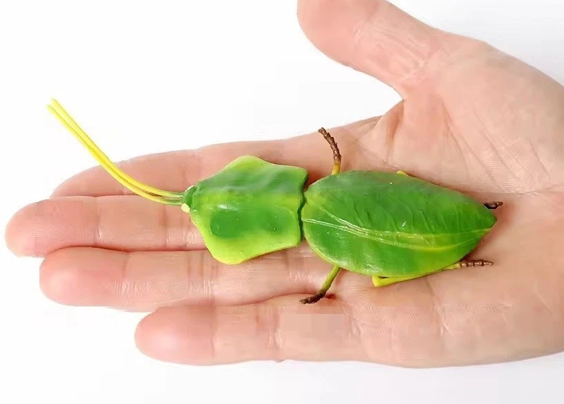 Choeradodis Mantis Insect Figure Toy PVC Doll Small Figurine Birthday Gifts