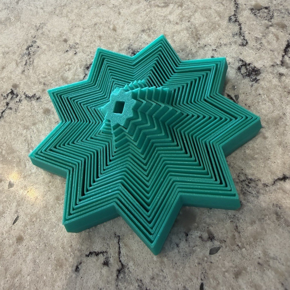 Green Star-Shaped Plastic Tactile Sensory Toy for Ages 4-7, 8-11, 12-16 Years
