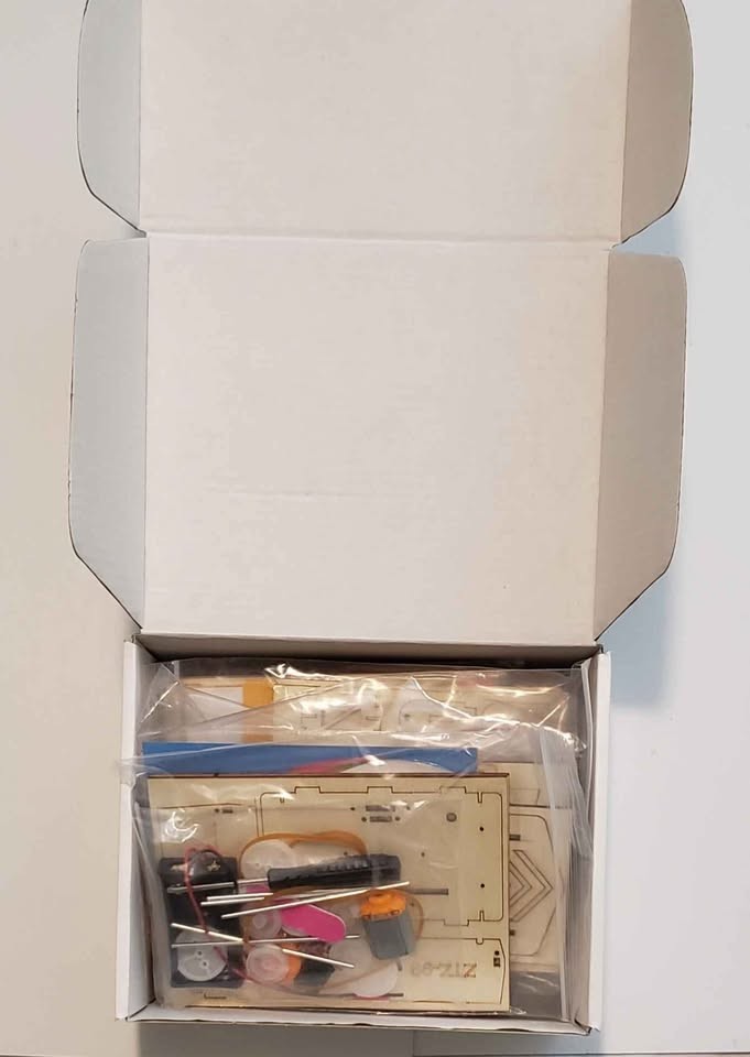5 Poraxy STEM Kits Mini Tank, Aircraft Car, Off-Road, Racing & Wind Powered Cars