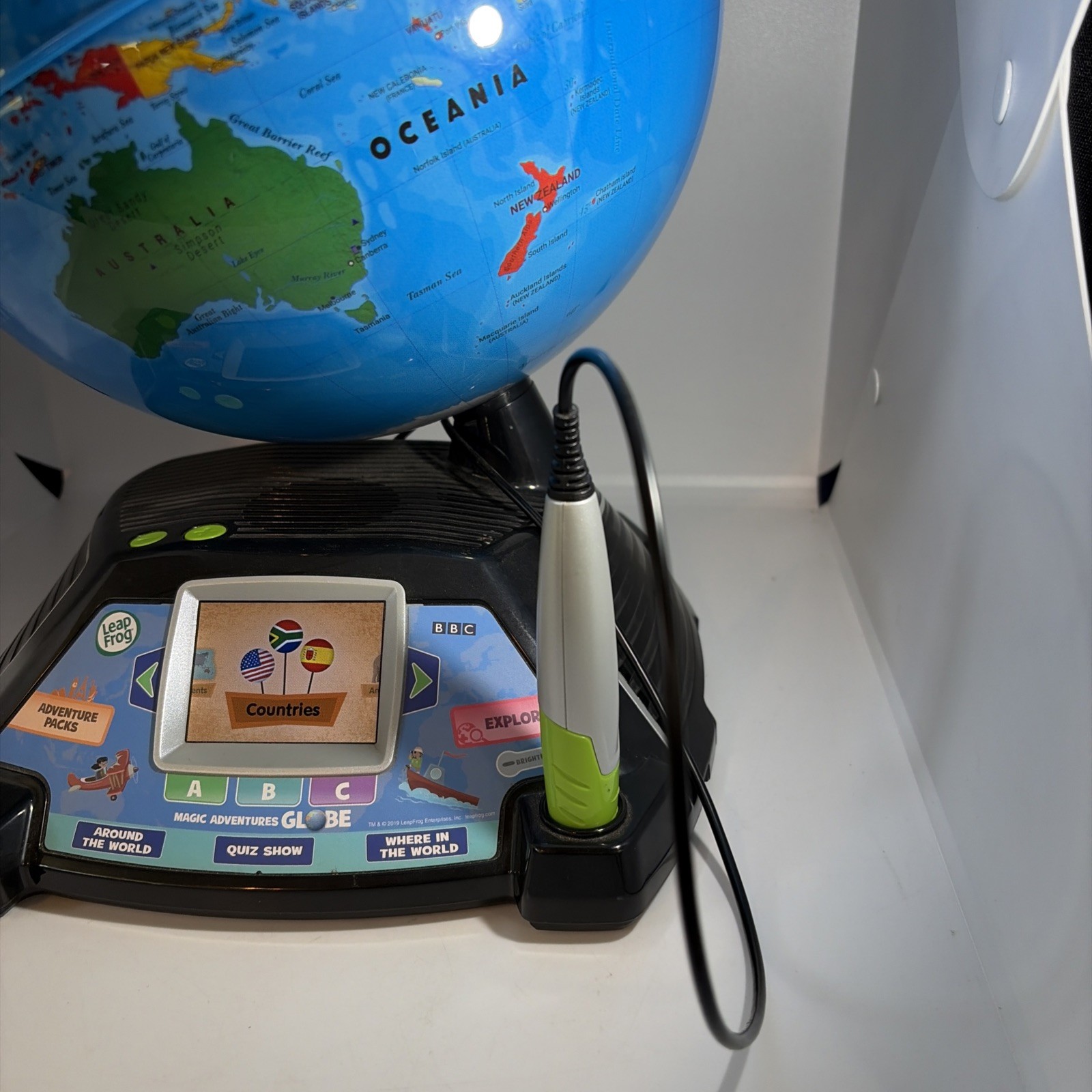 LeapFrog Magic Adventures Globe 10″ BBC Videos Interactive Tested Works Great