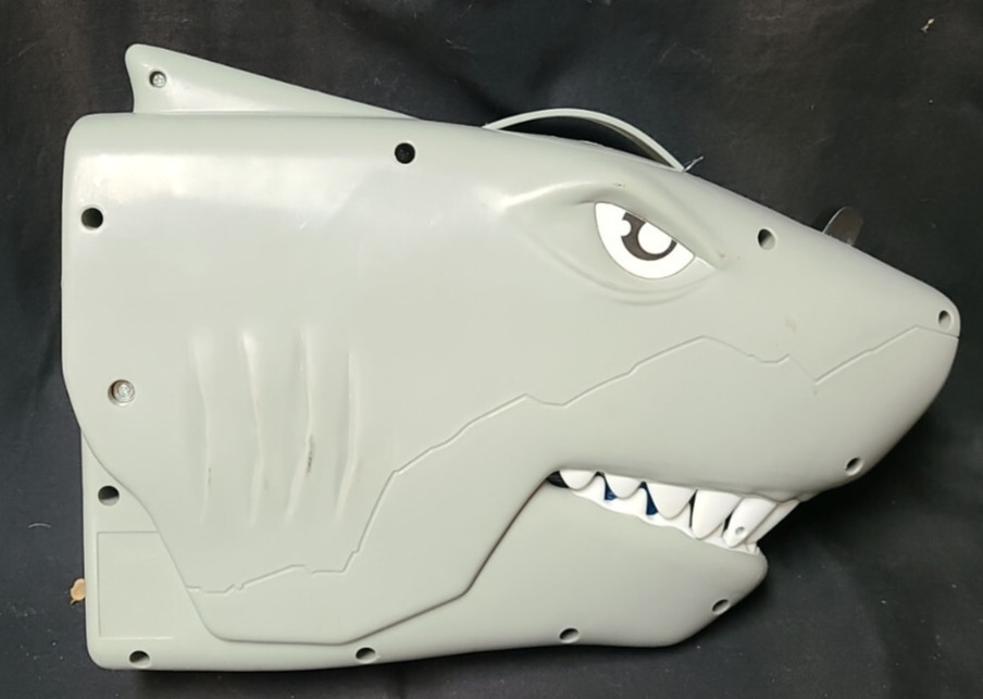 Animal Planet Ocean Collection with Shark Storage Head Playset NEW