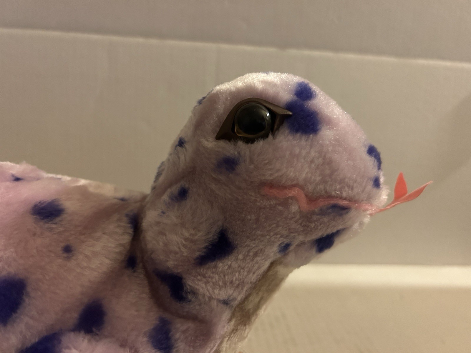 SCEPTRE Mira Komodo Dragon plush w/ sound Limited Edition 2nd Gen For Year 2000