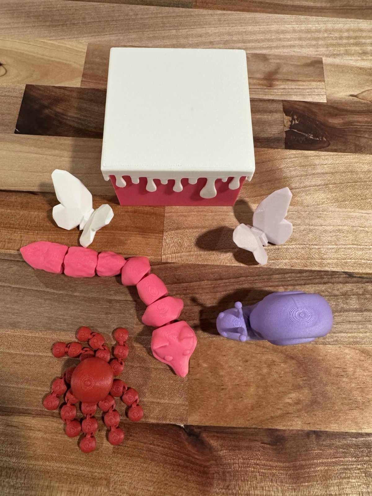 3D Printed Drippy Storage Box And 5 Animals (Fox, Octopus, Snail, 2 Butterflies)