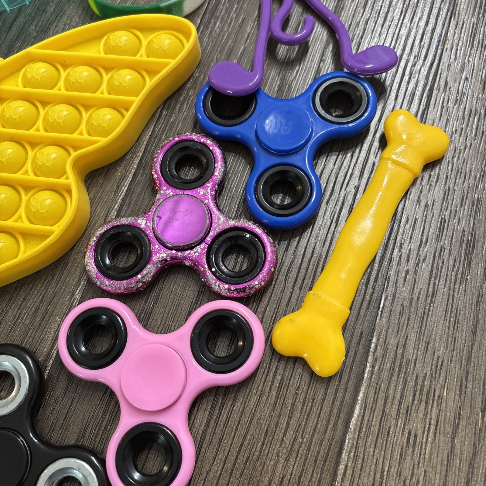 Pop It’s , 4 Fidget Spinners, Bracelet, Other Fidget Toys. Sensory Toys