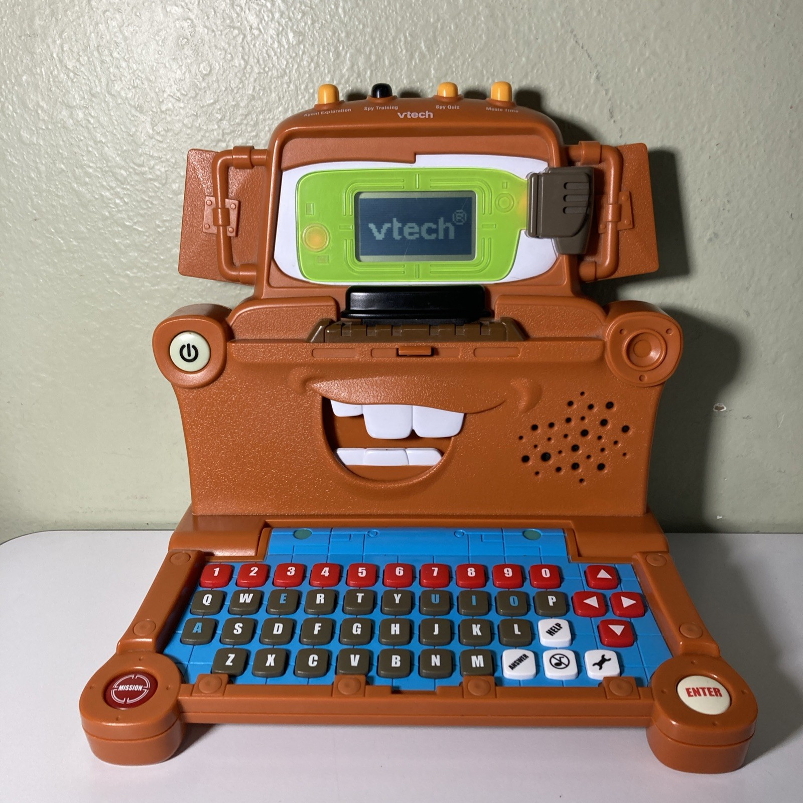 VTech Disney’s Cars 2 Tow Mater’s Spy Mission Laptop WORKS TESTED