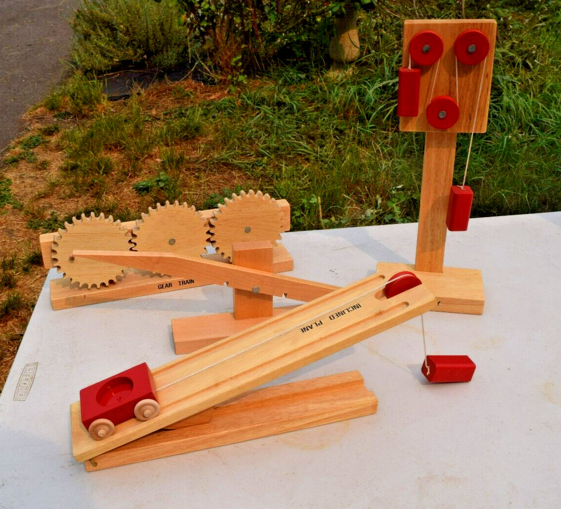 Lot Scientific Wooden Simple Machines: Gears, Pulley, Lever, Incline Eisco?