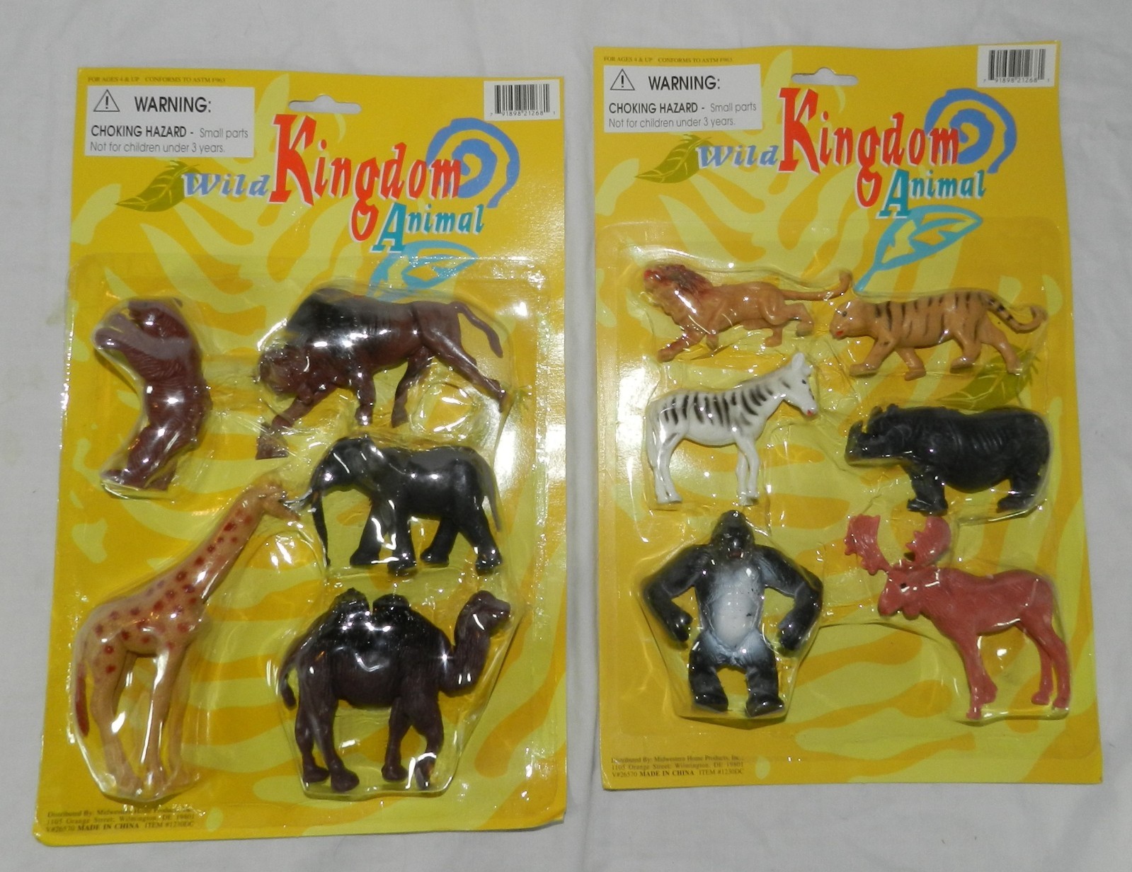 Lot of 11 New in Package Wild Kingdom Plastic Animals – Rhino, Giraffe, Moose, E
