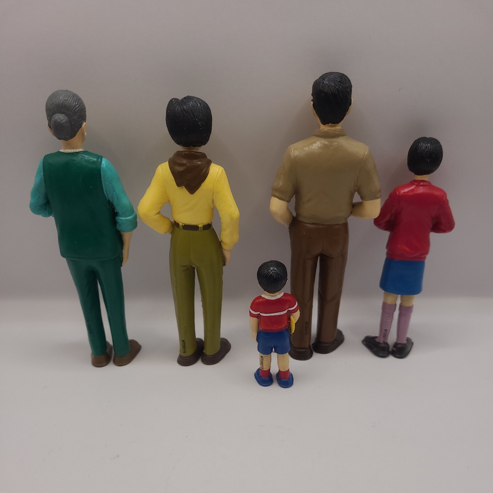 Creative Minds Pretend Play Family Asian Caucasian Dad Mom Grand Sister Brother