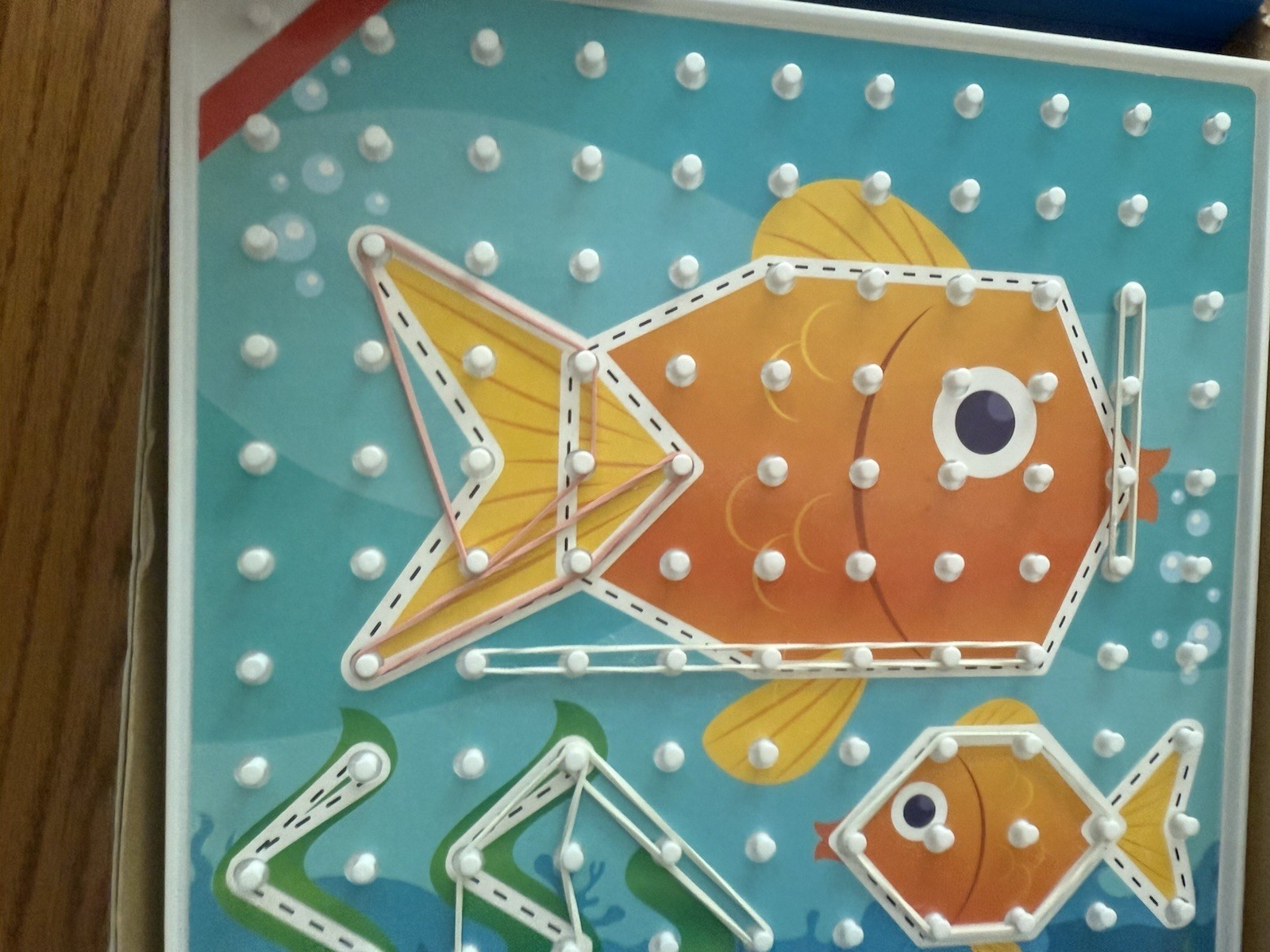 LAKESHORE EDUCATIONAL PRODUCT GEOBOARD DESIGN CENTER GEOMETRY SKILLS FINE MOTOR