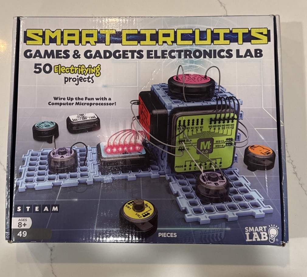 Smart Lab Smart Circuits Games Gadgets Electronics Lab Kit – Open Box