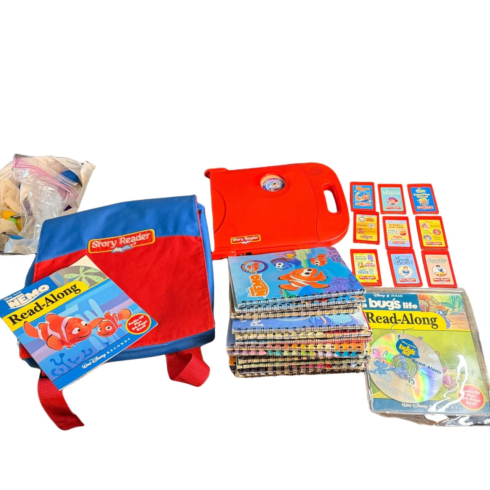Disney Story Reader Electronic Book System Carrying Case 22 Books 10 Cartridge