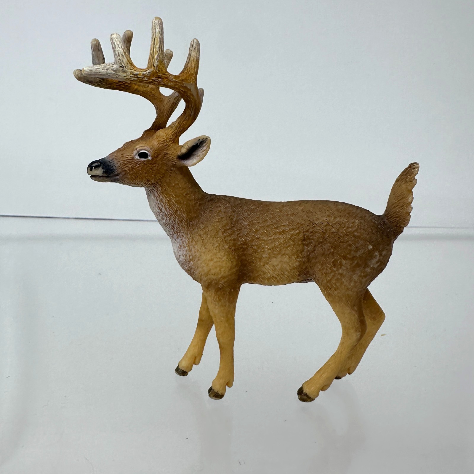 Schleich White Tail Buck Figure Reindeer Male Deer Elk Wildlife Animal Figurine