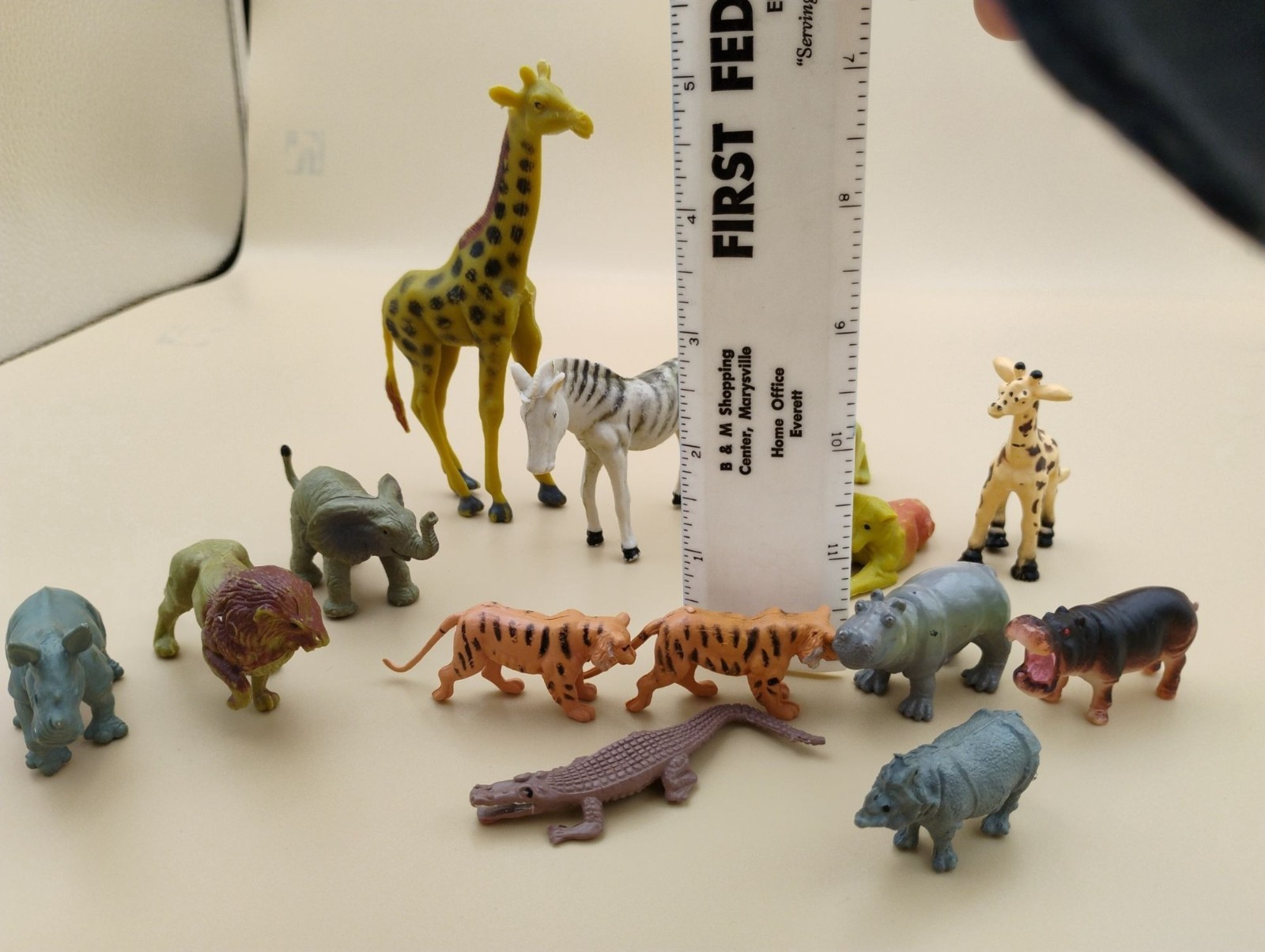 Vtg Plastic Safari Animal Figurines Set Of 14 Wildlife Miniature Zoo Toys Jungle