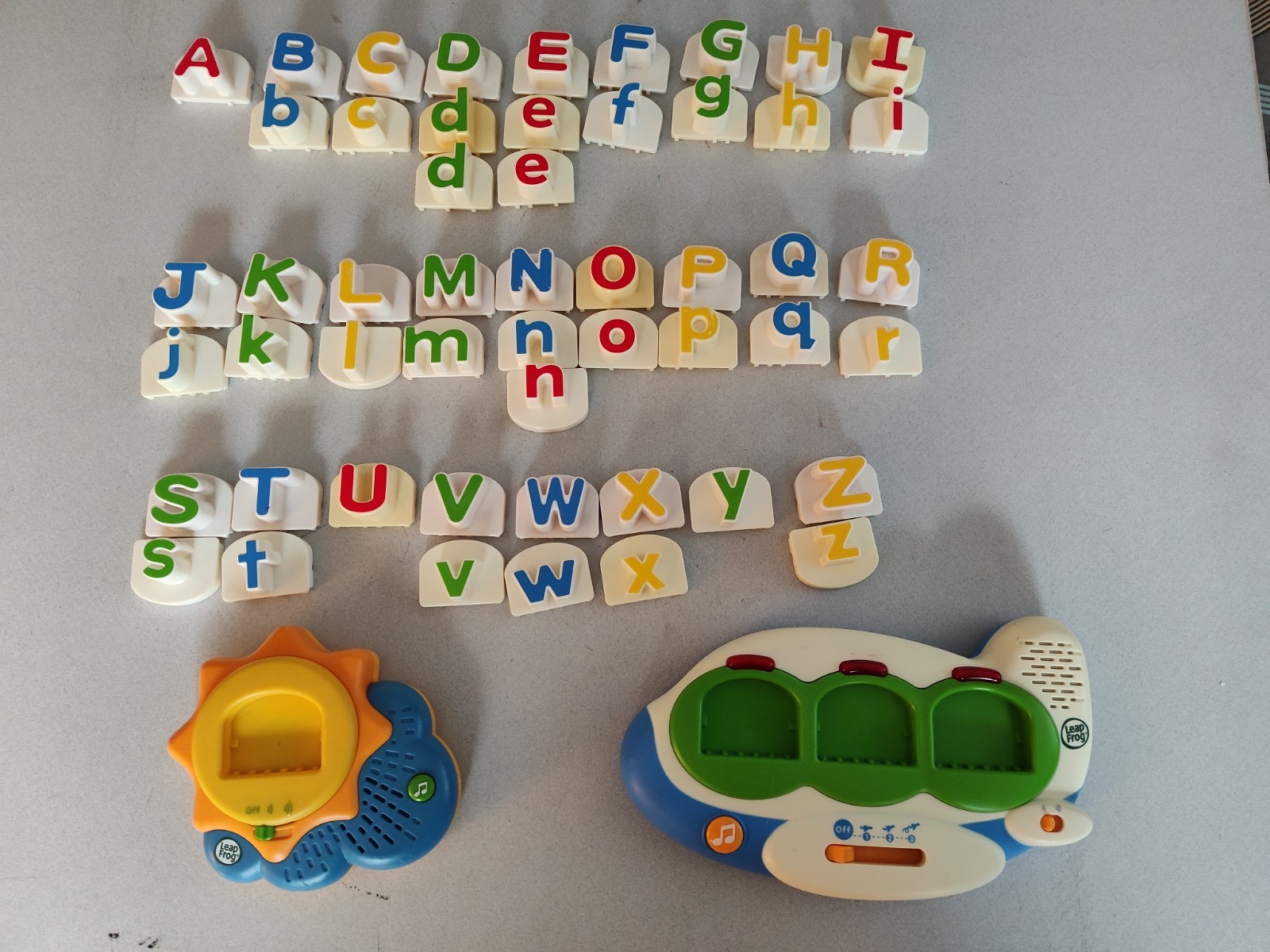 LeapFrog Word Builder plane Jet & Sun Fridge Phonics w/UPPER and LOWERCASE