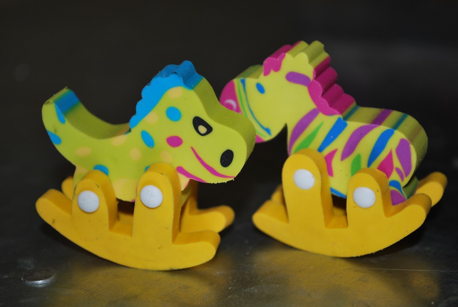 Kawaii. Rocking Dinosaur & Horse Puzzle Eraser