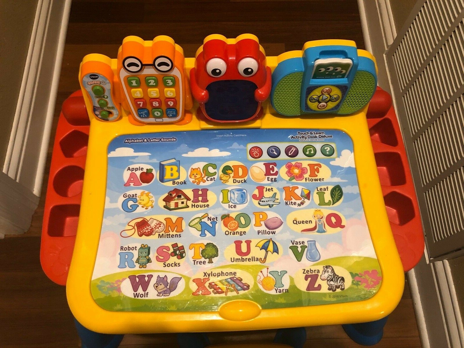 VTech 80-194801 Touch and Learn Activity Desk, Pre-Owned in GREAT CONDITION