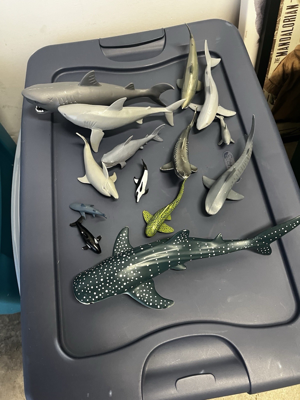 PLAY VISIONS miniature plastic SHARK animals Dolphin