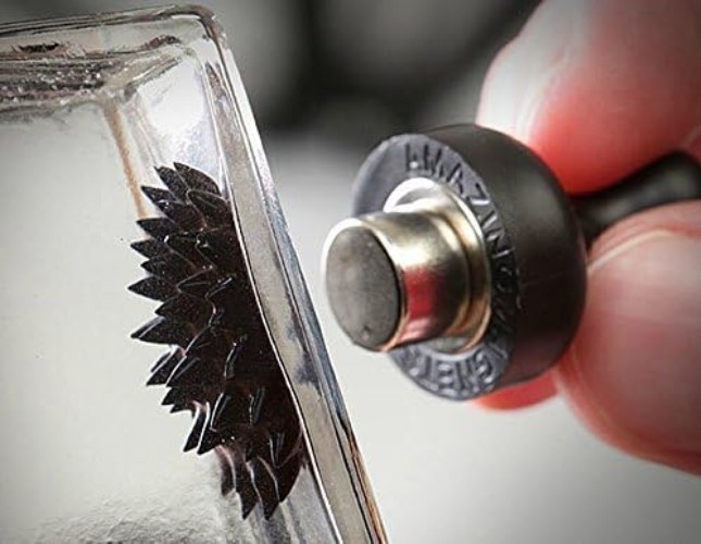 Fascinating Ferrofluid Magnetic Display in Glass Bottle – Educational Desk Toy
