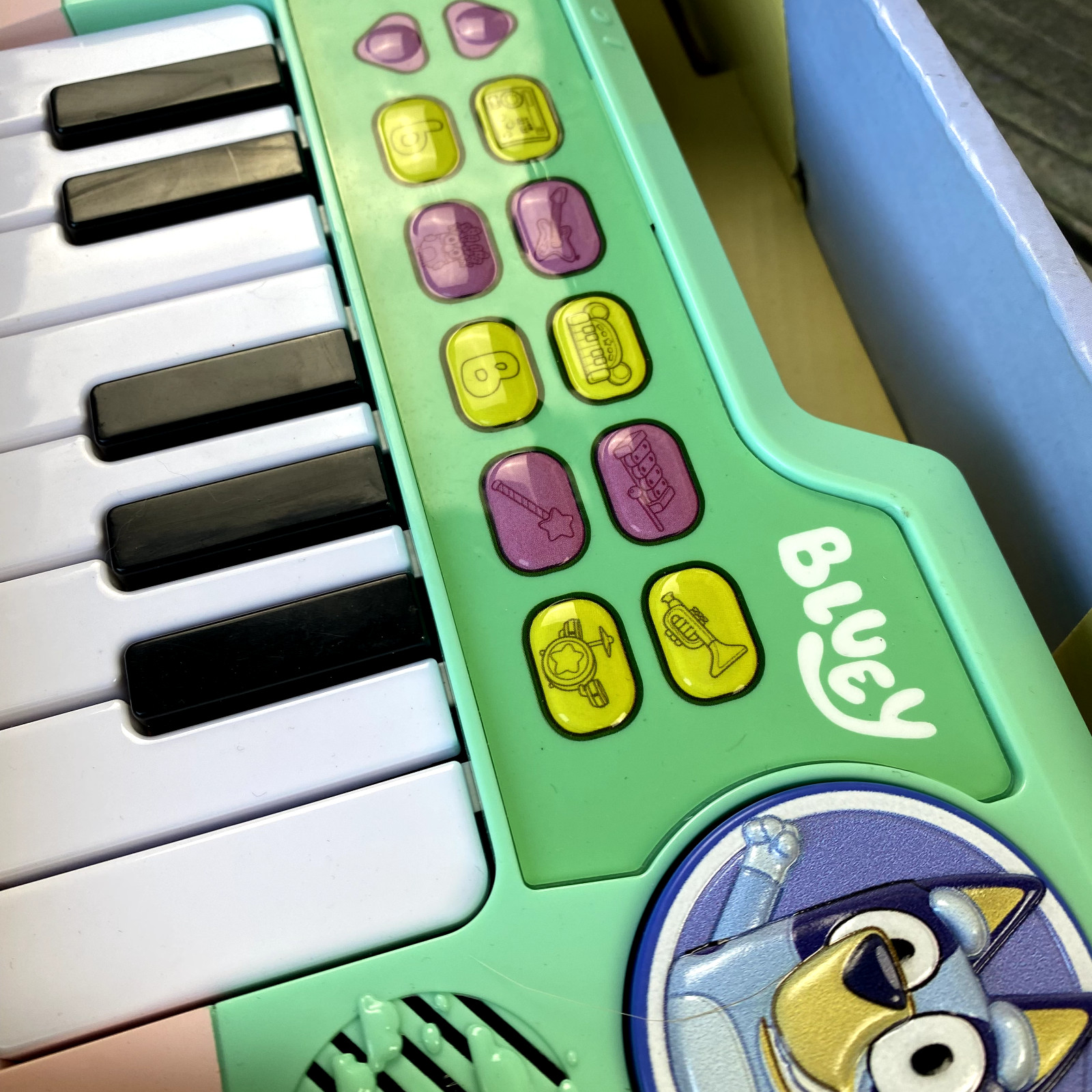 NIB VTech Bluey’s KeyTar Piano Musical Bluey Green Songs New Interactive V Tech