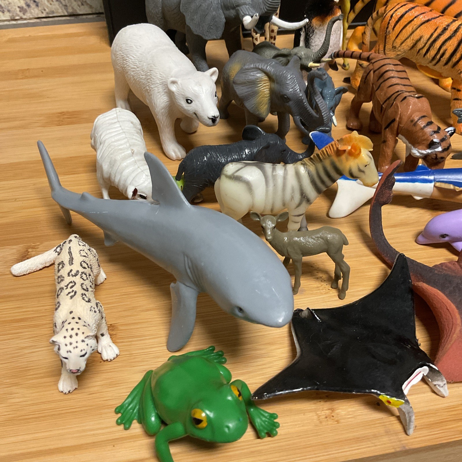 Huge Lot of Animal Sea Life Wild Life Collection Plastic Toy Figures Vintage/MOD