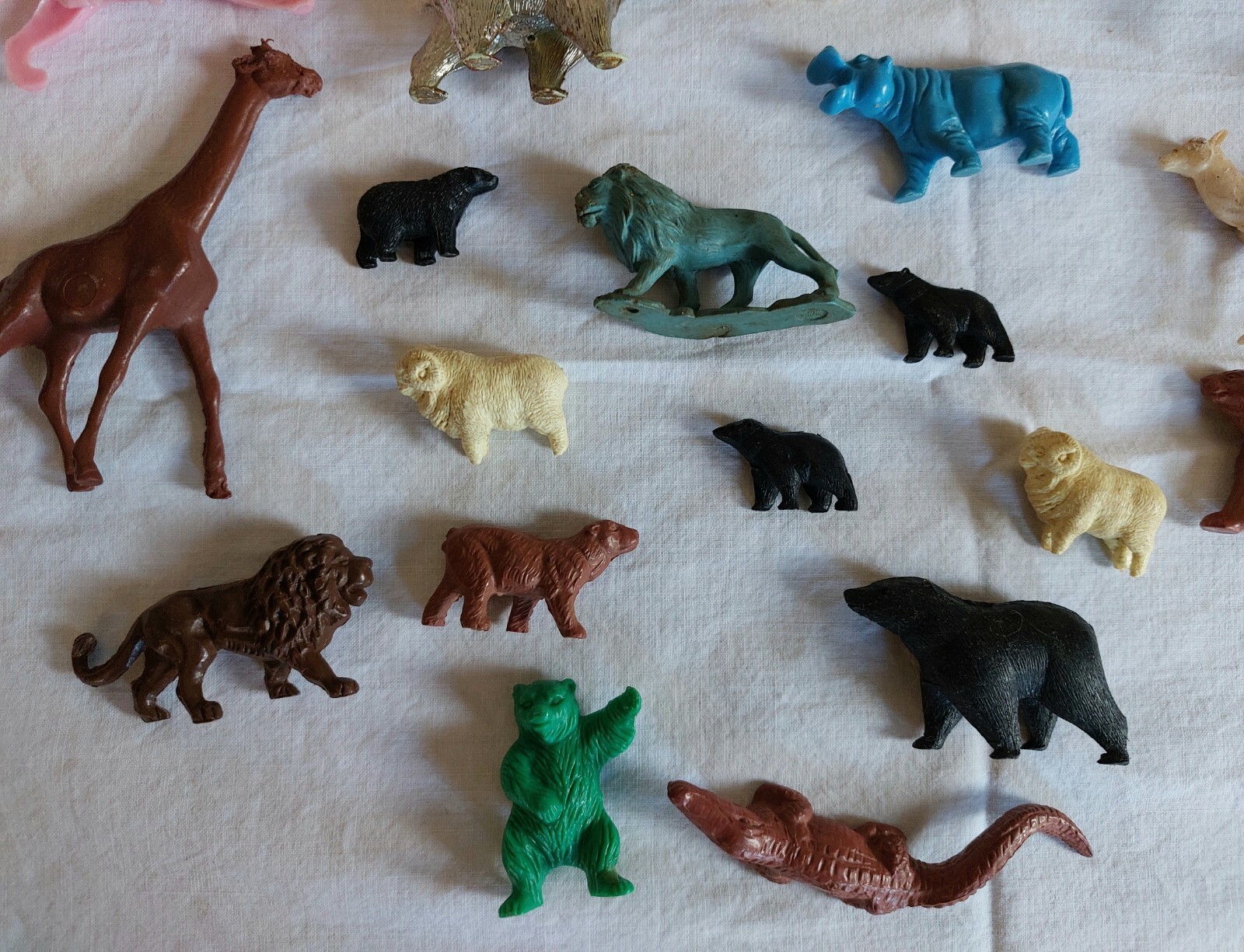Jungle & Zoo Animals Lot of 22 Plastic Toys Set