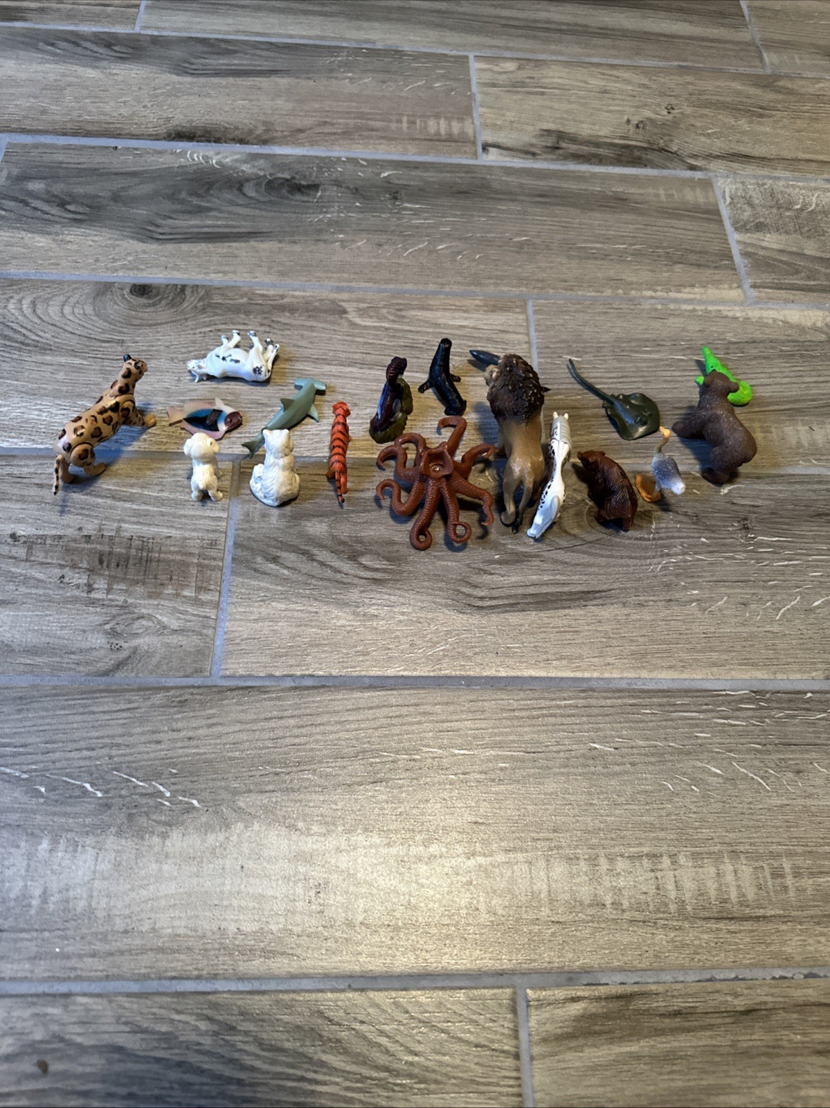 Huge Lot of Animals Insects Bugs Fish 12 Oz Of Plastic Rubber Small Medium Sized