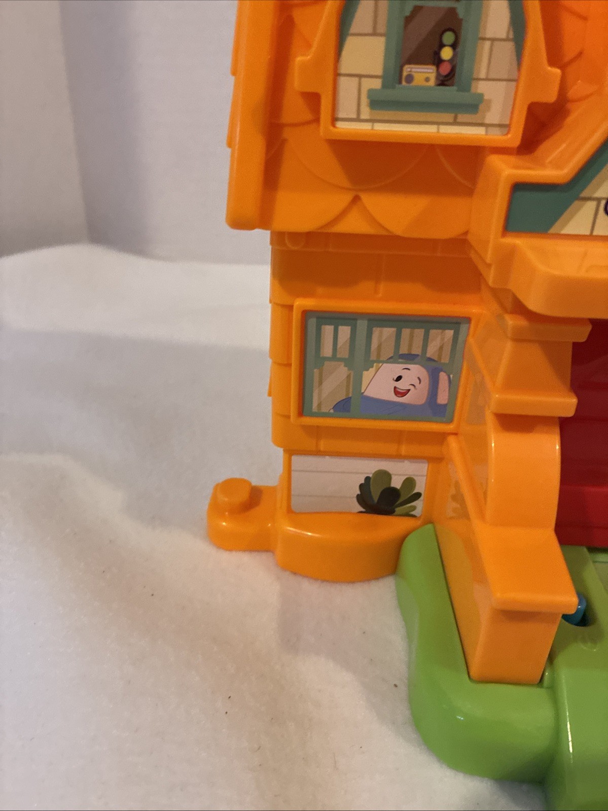 VTech Go! Go! Carson Cory’s Stay & Play Partial House/Garage Netflix