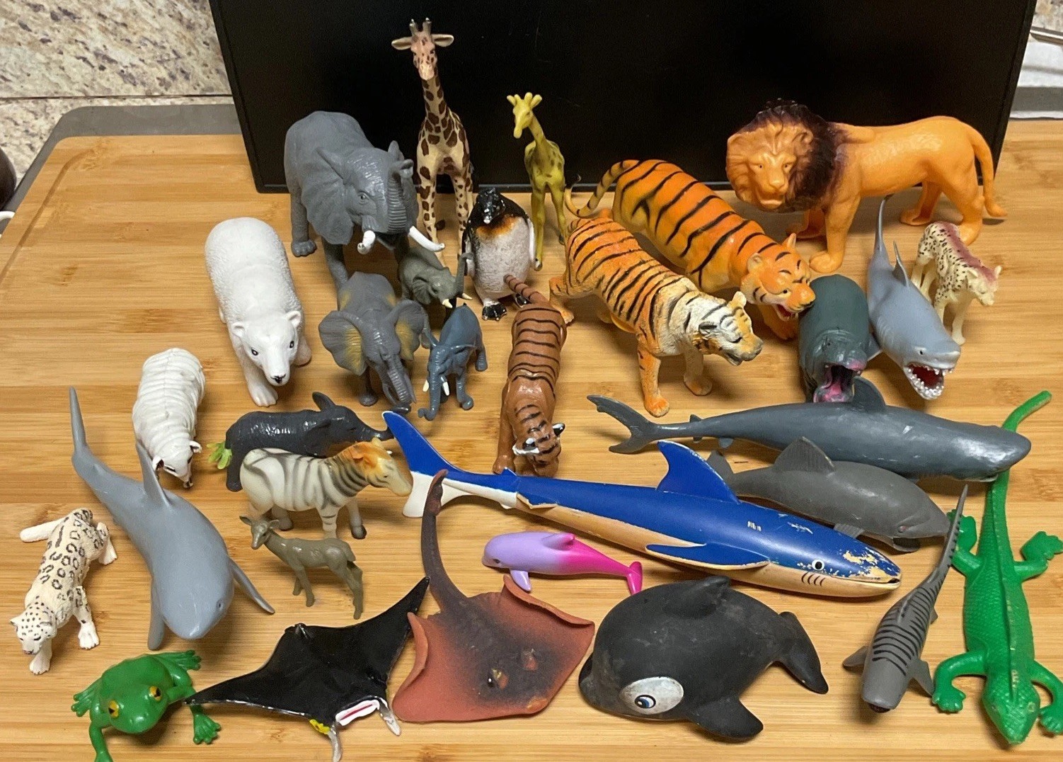 Huge Lot of Animal Sea Life Wild Life Collection Plastic Toy Figures Vintage/MOD