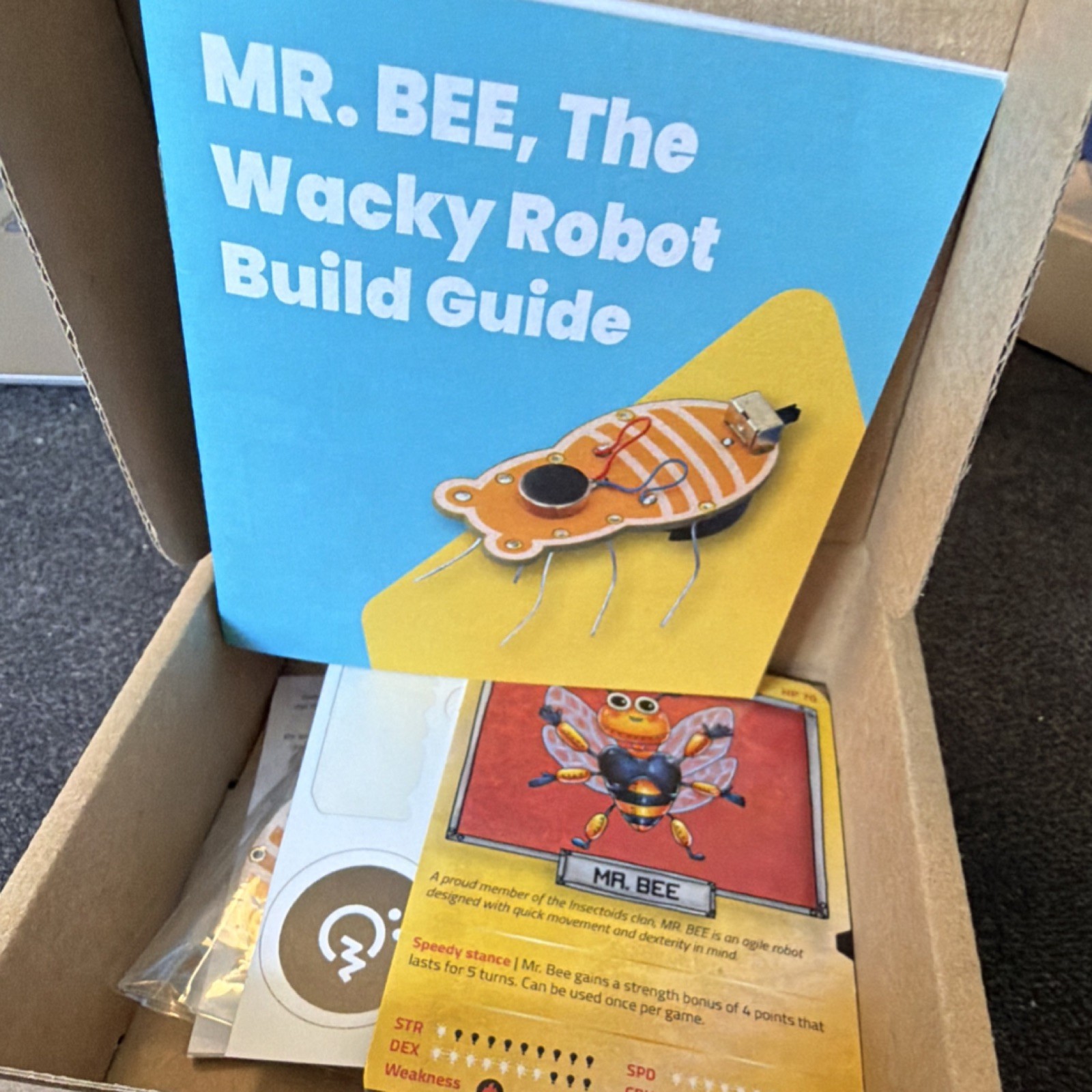 Wacky Robots MR. BEE DIY Educational Electronics Kit Ages 8-11 Years 2023