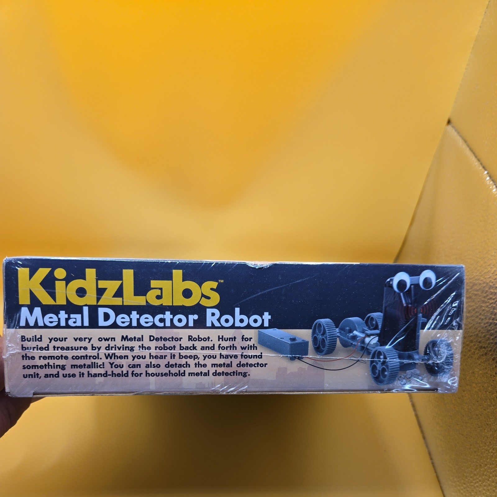 KidzLabs Build Your Own Metal Detector Robot Brand New/Sealed 4M