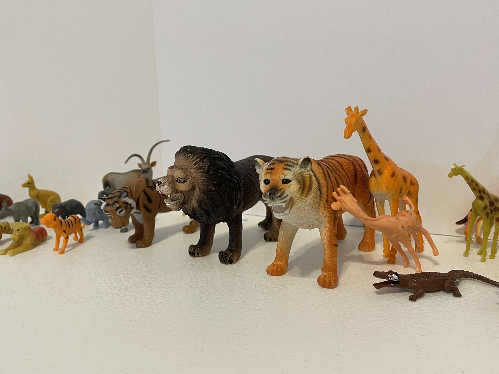 Toy Animal Lot of Jungle animals, Zoo Animals, Hippos, Tigers, Monkeys ~35 pcs ~