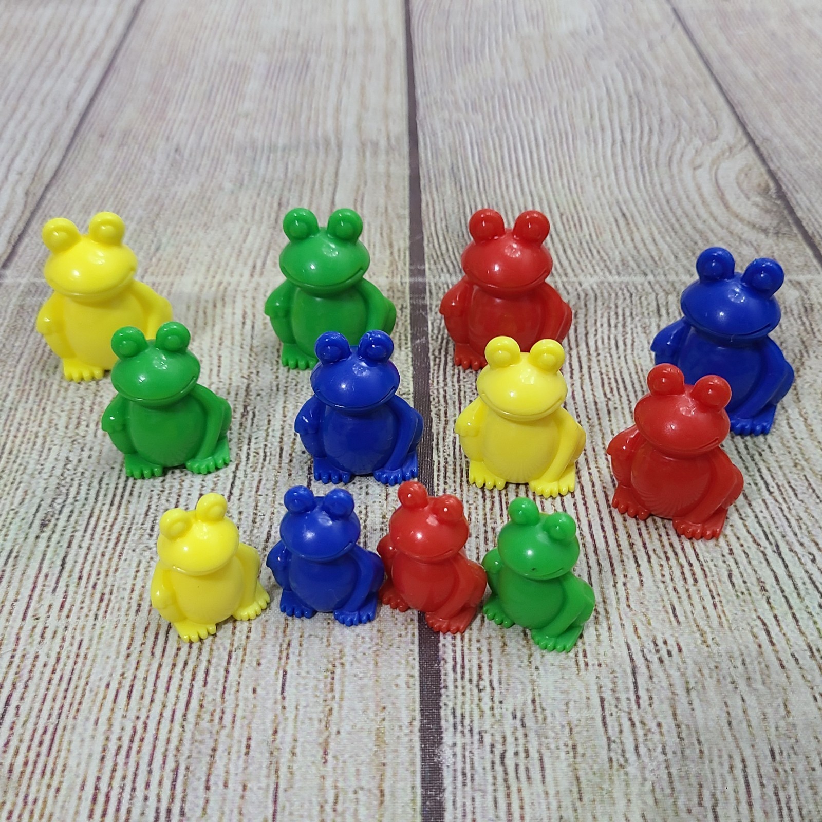 Frog Street Press Set of 12 Frog Counters Red Green Yellow Blue Educational
