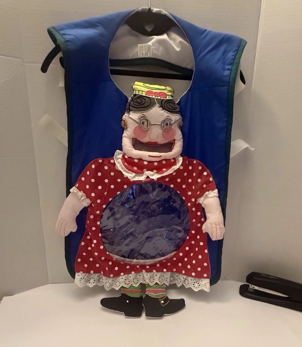 Lakeshore Storytelling Apron Plus 1 Food Kit