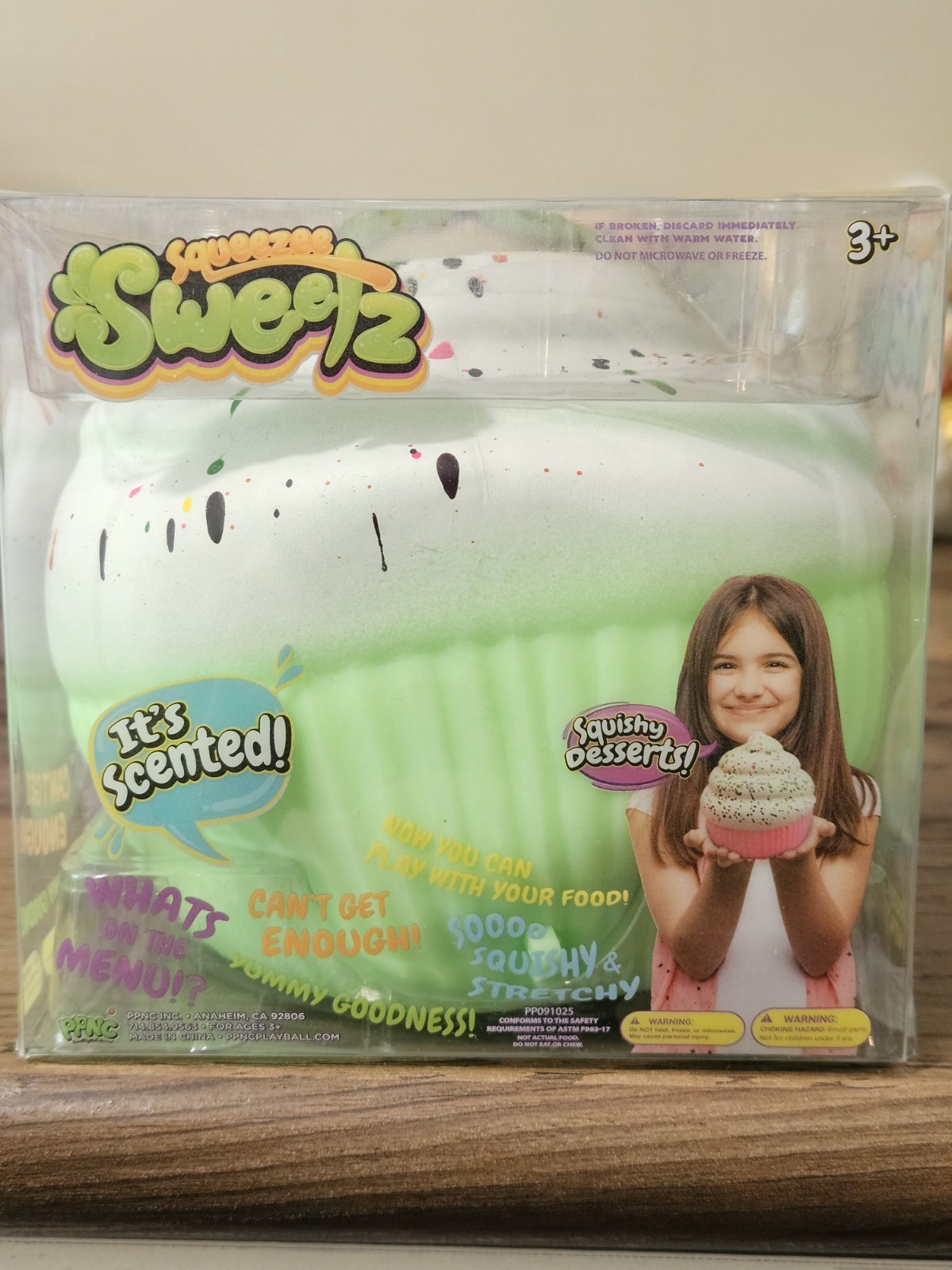 Squeezee Sweetz cupcake Squishy Toy Stress Sensory- Green