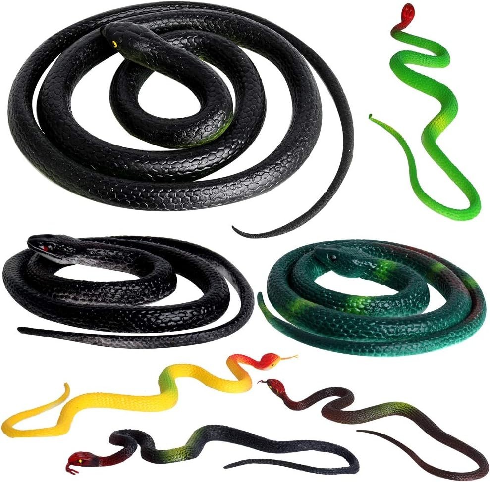 7 Pcs Realistic Rubber Snakes – Life-Like Scaring Props for Halloween Fun
