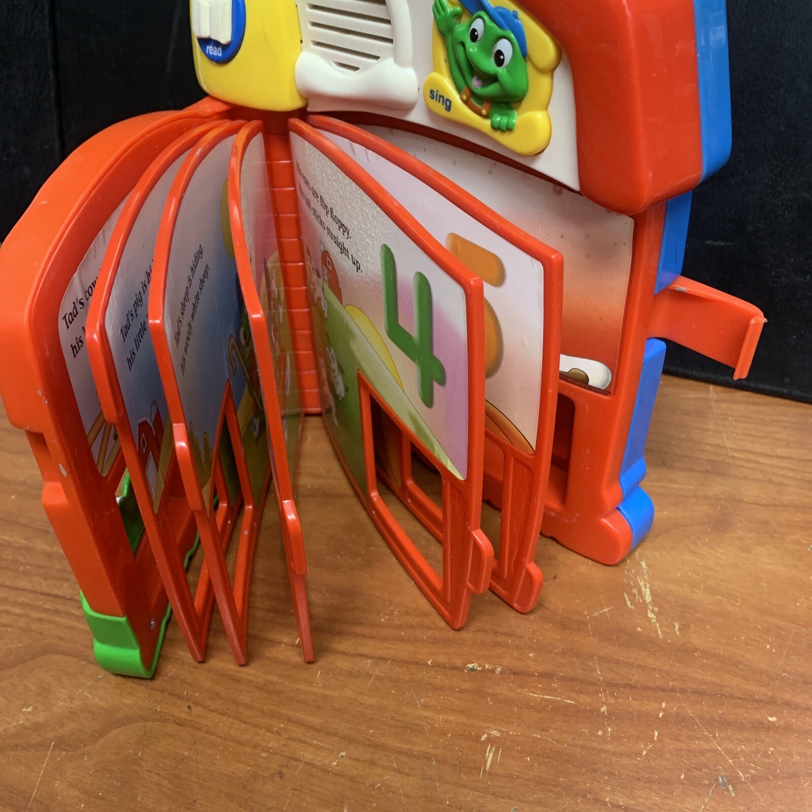 Leap Frog Baby Tad’s Counting Farm Interactive Electronic Talking Story Book