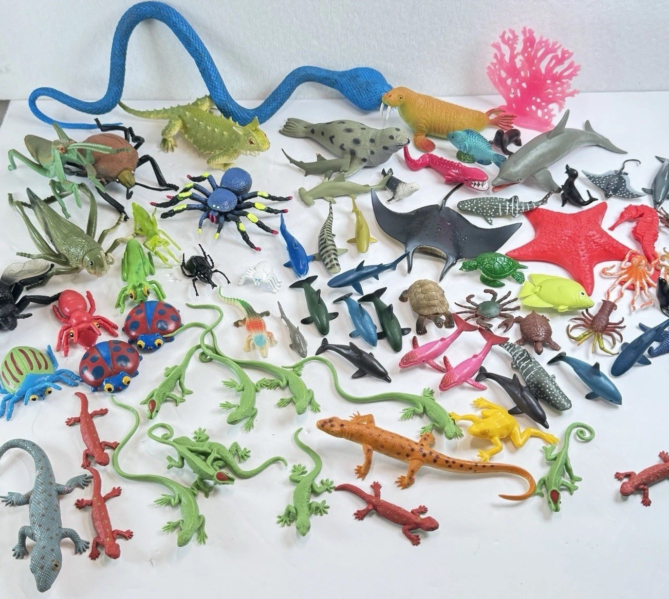 Lot Of 75+ Toy Figures Insects Reptiles Sea Life Ocean Animals Bulk Educational