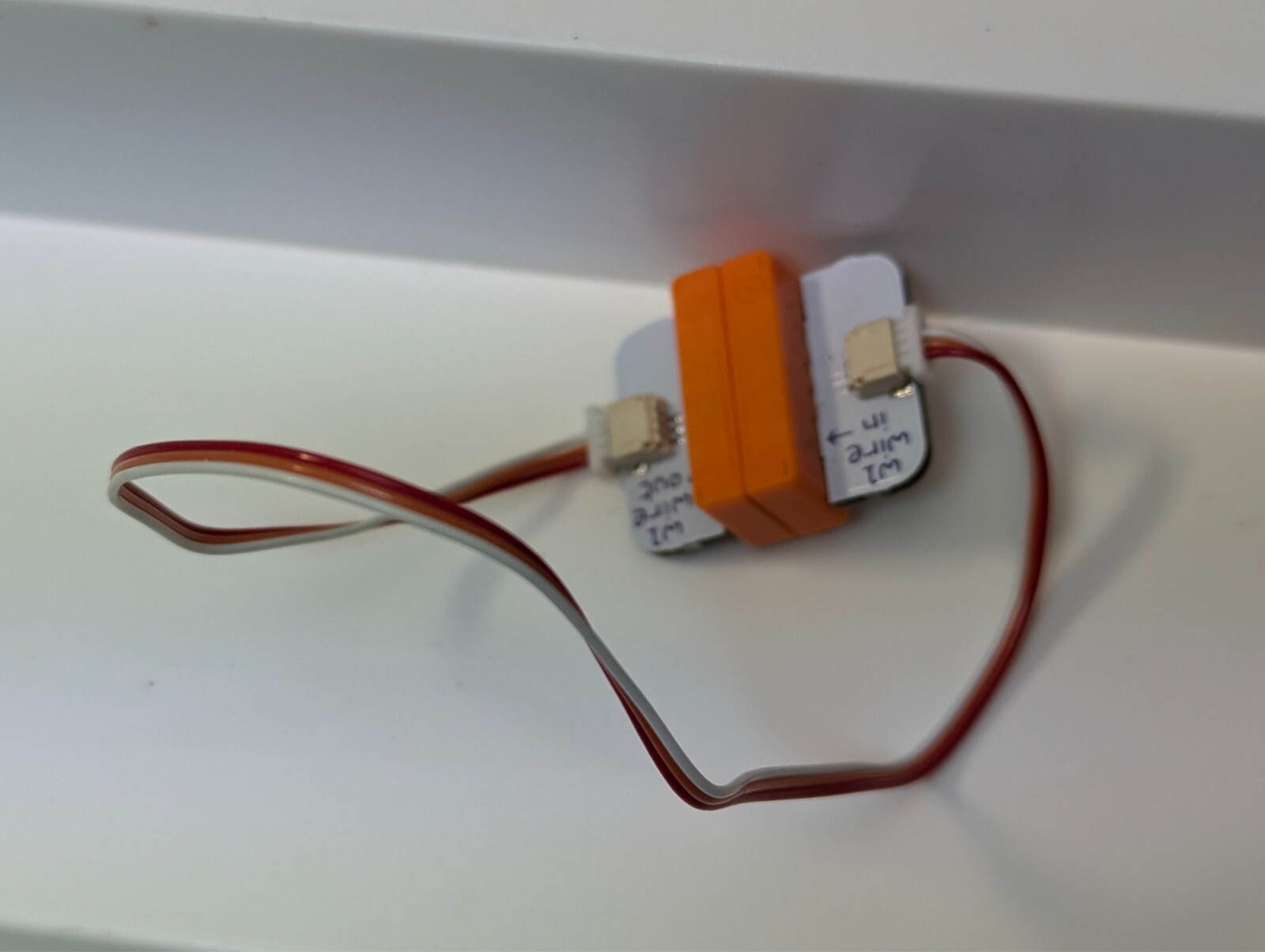 littleBits STEM Kit Replacement: w1 Wire Connector Module