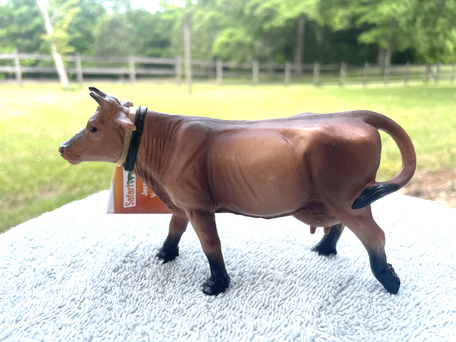 Toy Brown Jersey Cow by Safari Ltd;/NEW with tags/farm animals