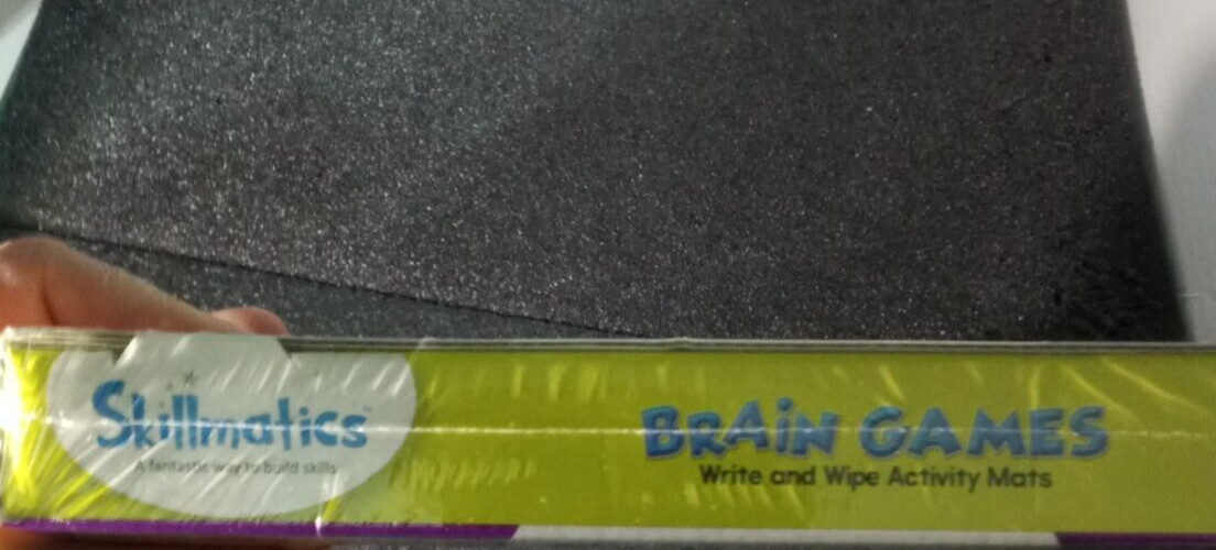 Skillmatics Brain Games write and wipe activity mats new in box