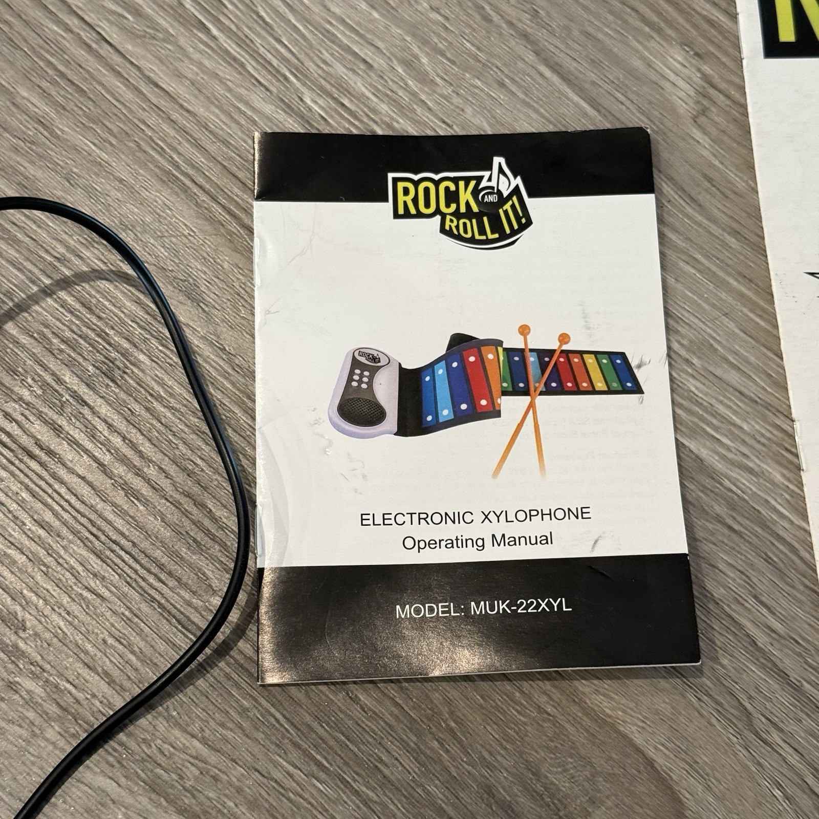 Rock And Roll It Hand Roll Rainbow Piano Flexible Keys Musical Toy Keyboard
