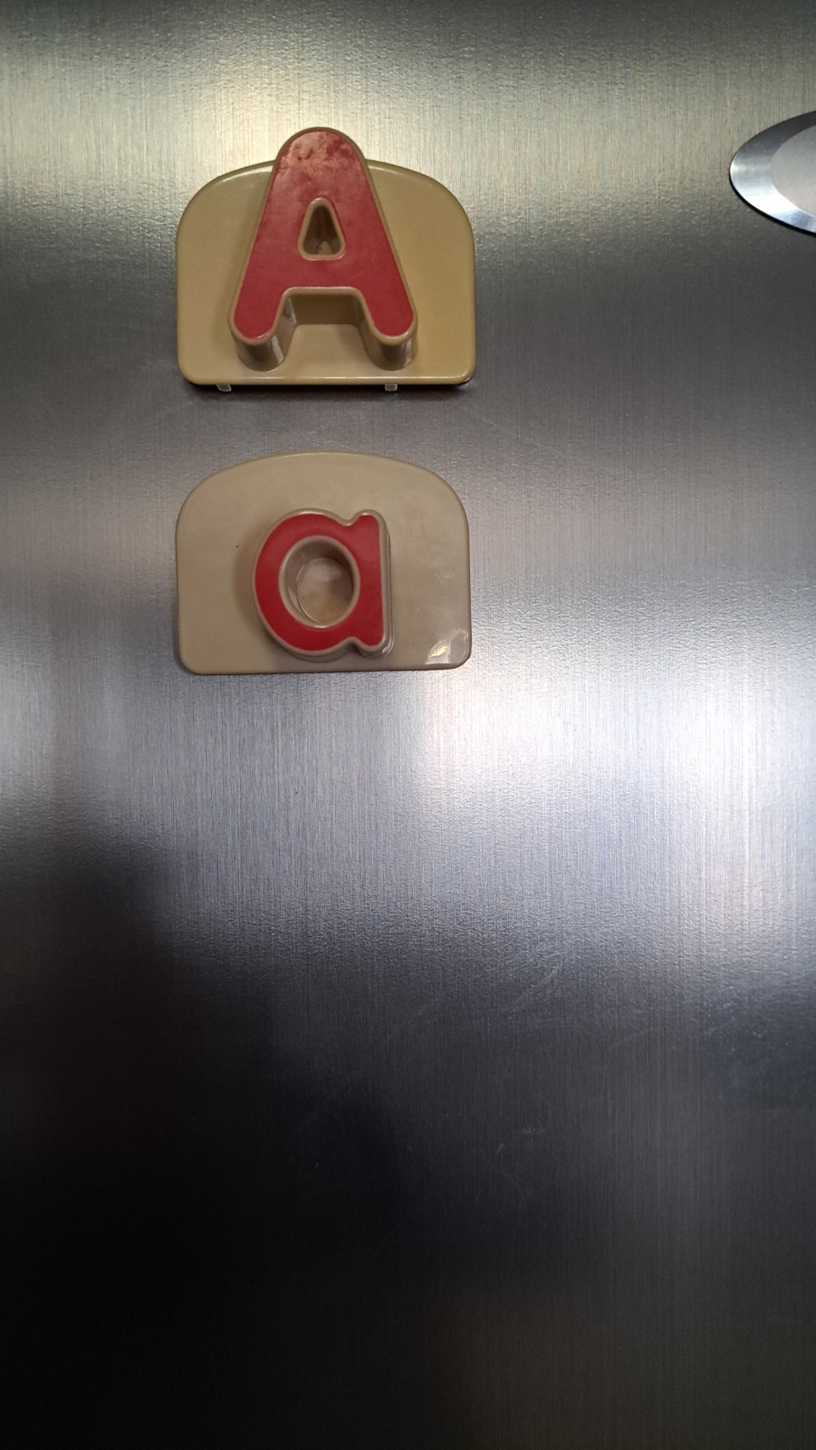 Replacement LeapFrog Fridge Magnetic Individual Letter Upper R Lower r Spanish