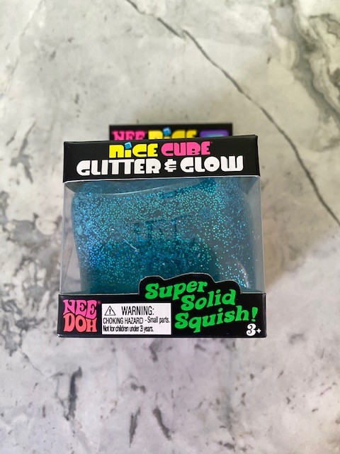 NEW IN BOX! AUTHENTIC VIRAL SCHYLLING NEEDOH NICE CUBE GLITTER & GLOW BLUE🚨!!!